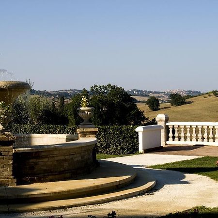 Hotel Villa Castellani Mogliano Exterior photo