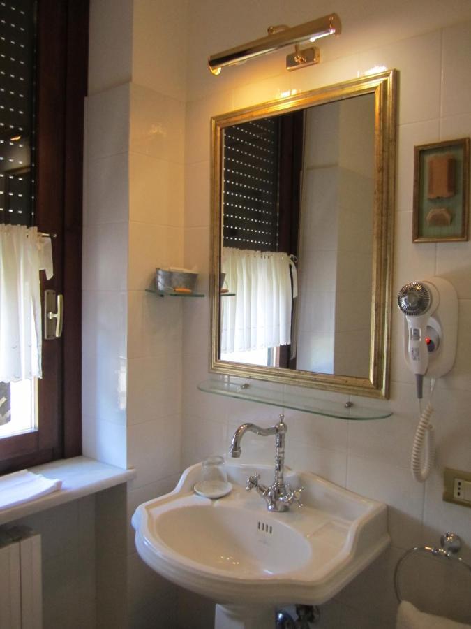 Hotel Villa Castellani Mogliano Room photo